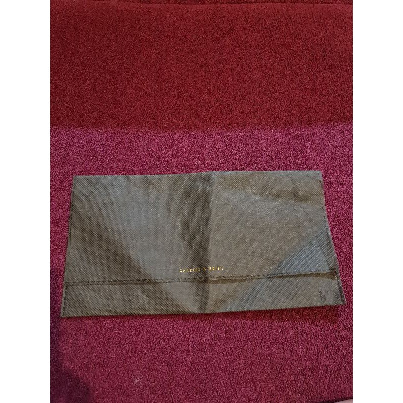 dustbag wallet charles&keith