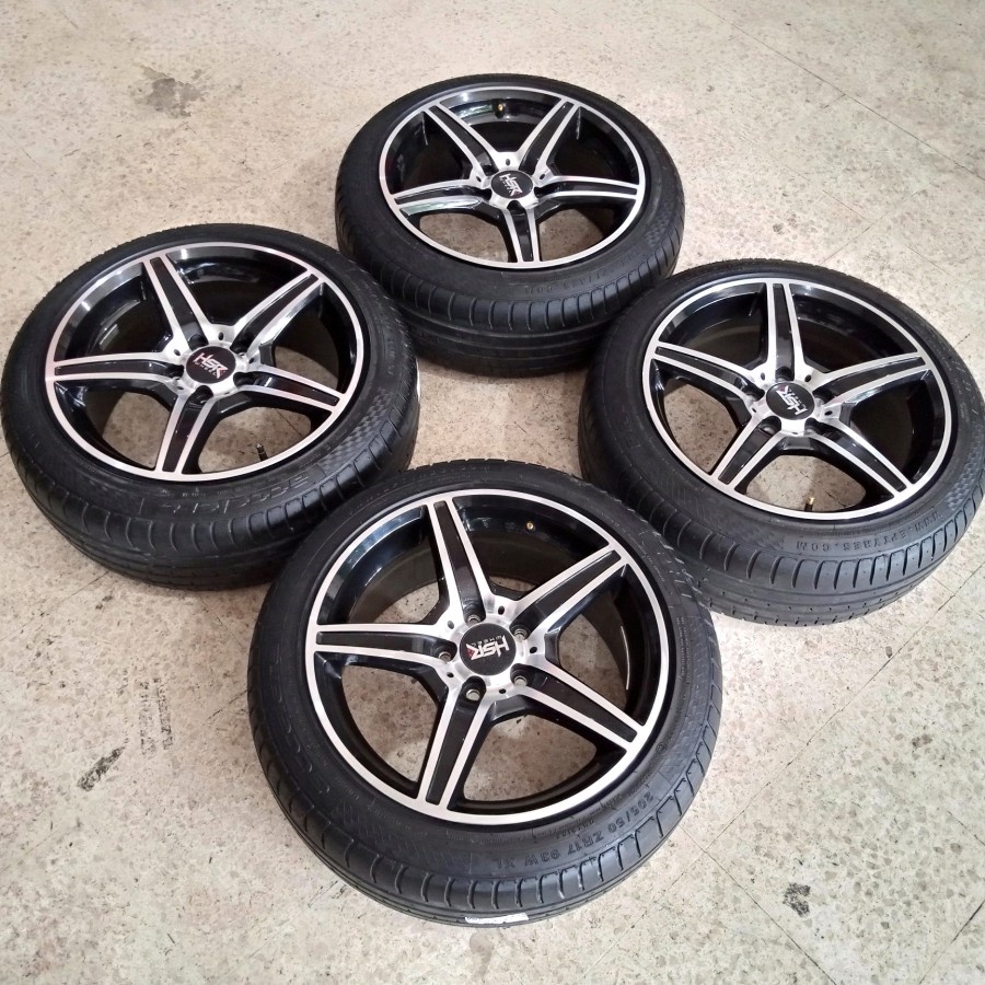 Velg Mobil Murah Ring 17 Lubang 5 MOYO HSR R17X8 5X112 ET45 BAN 205 50 R17