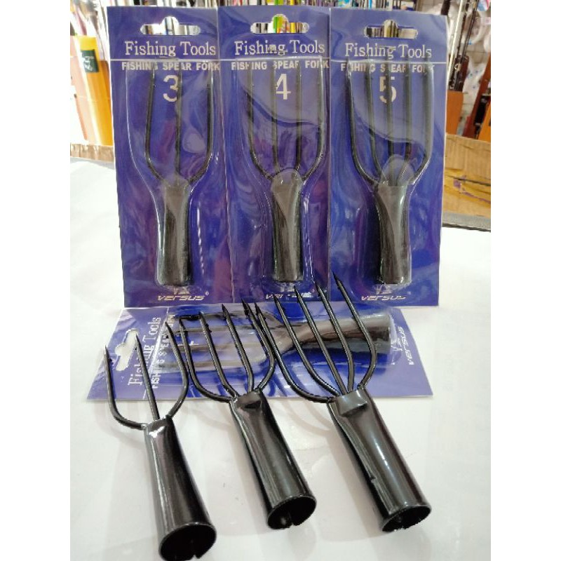 Mata Tombak / Serampang Ikan Versus Tanpa Gagang