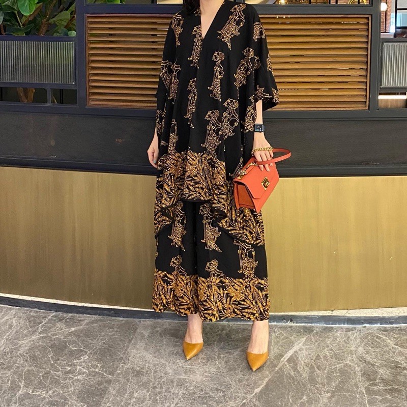 Lausboutique-Set Tunik Aruna Paris-Setelan Batik Paris