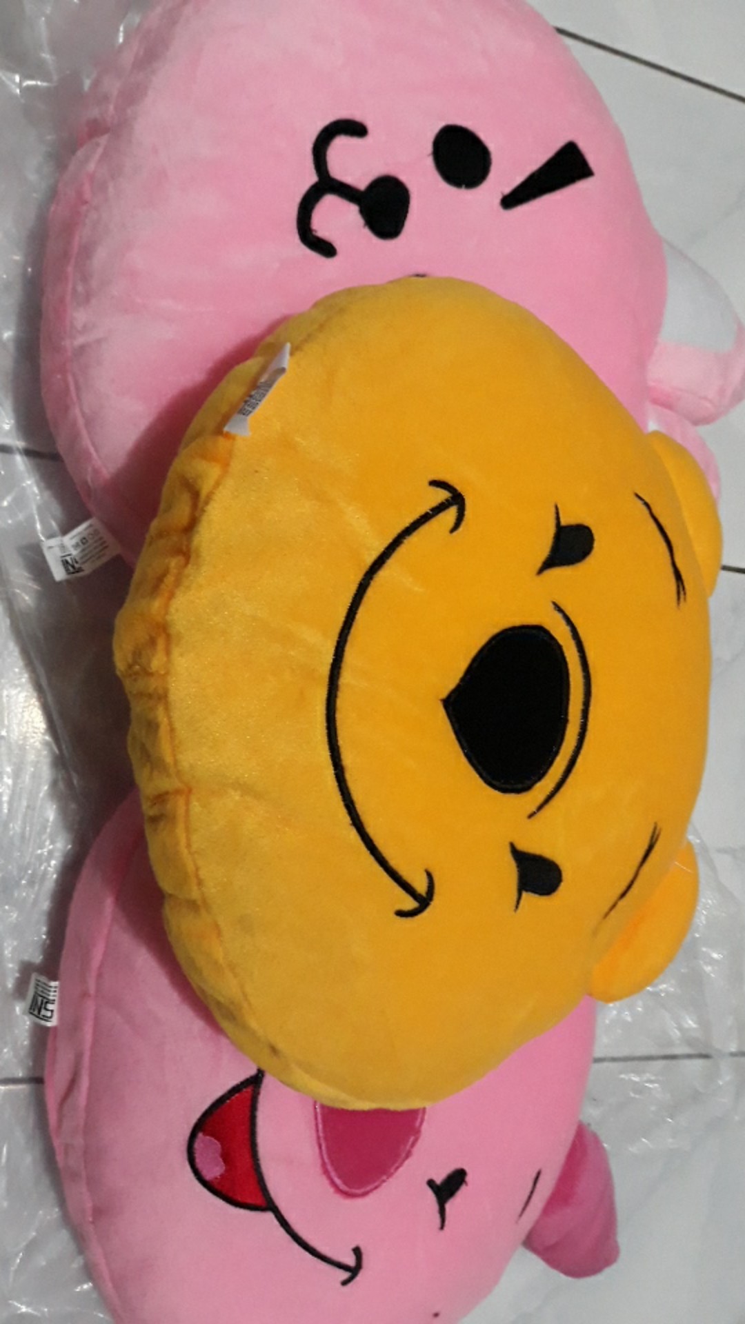 Bantal Kepala Kartun
