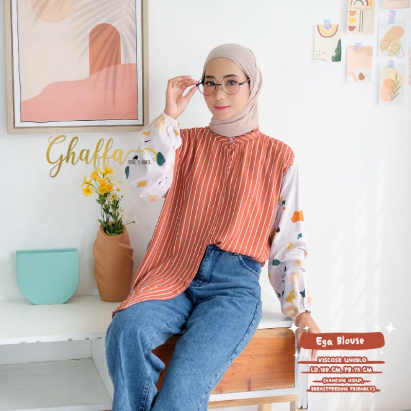 Blouse motif salur Ega Blouse by ghaffa the label