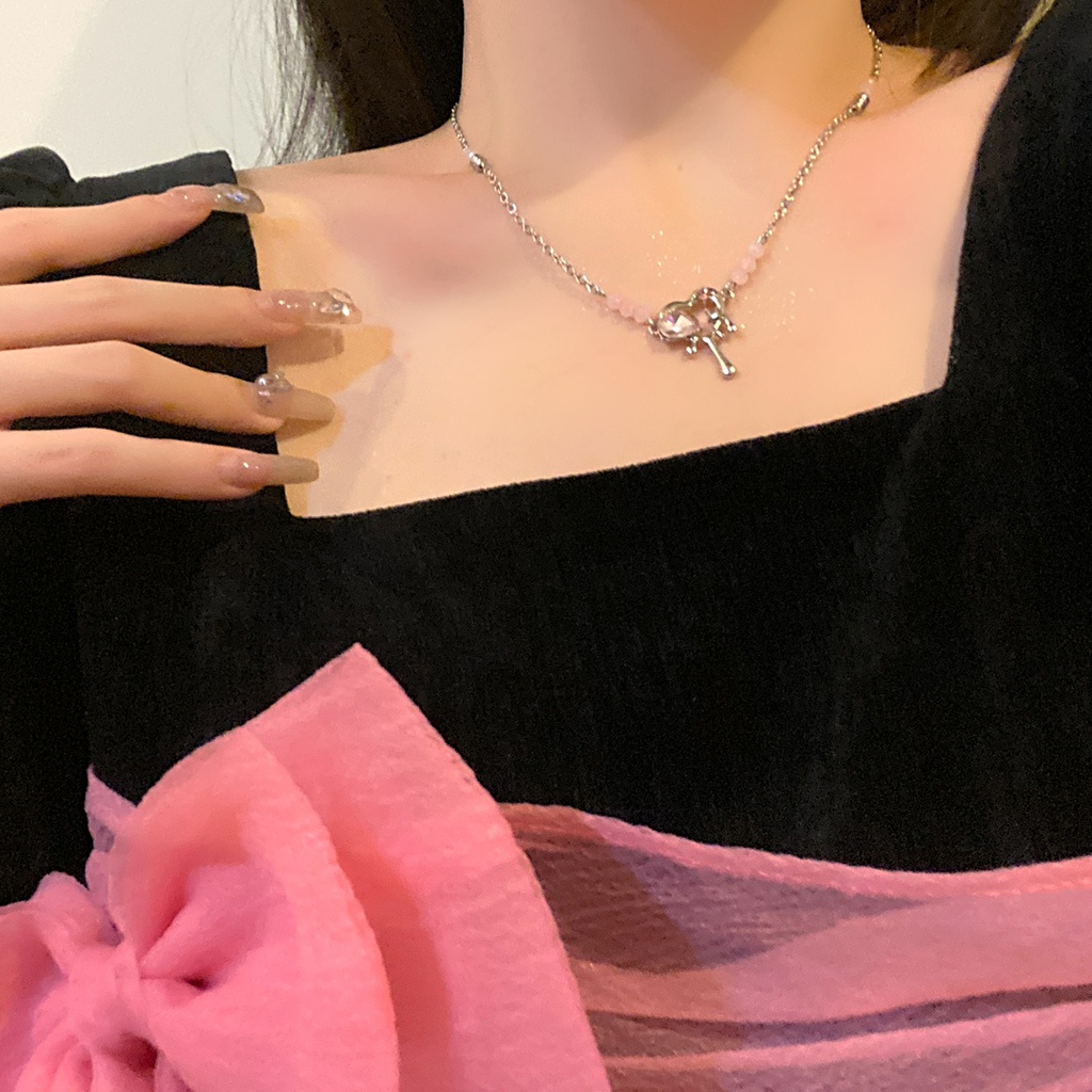 Kalung Choker Rantai Klavikula Bahan Logam Zirkon Bentuk Hati Warna Pink Gaya Korea Harajuku