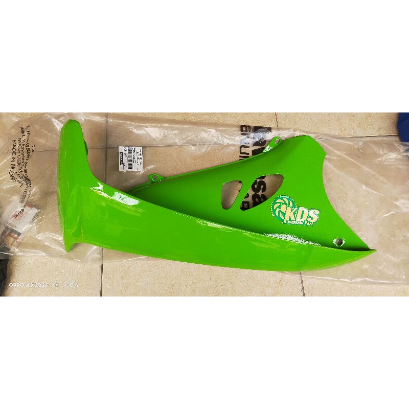 sayap luar kanan & kiri motor Kawasaki Blitz E R VR JOY hijau-55028-1424- 777