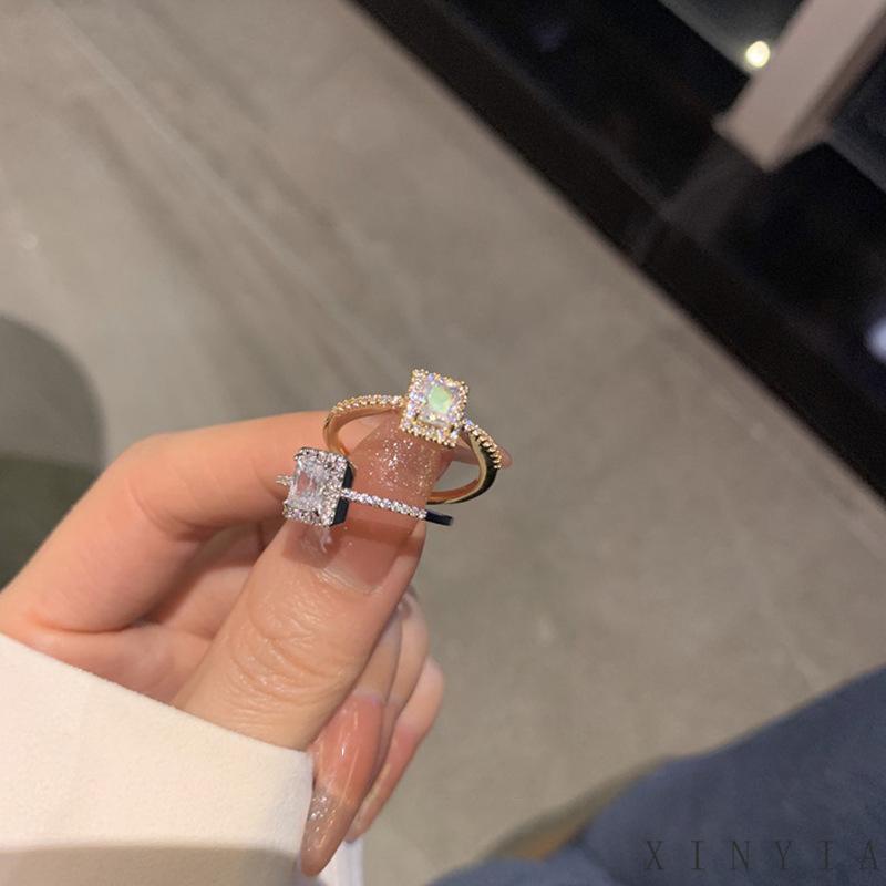 Cincin Model Terbuka Bentuk Kotak Aksen Berlian Bahan Zirkon Untuk Wanita