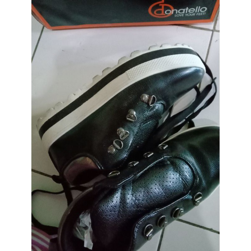 sepatu donatello
