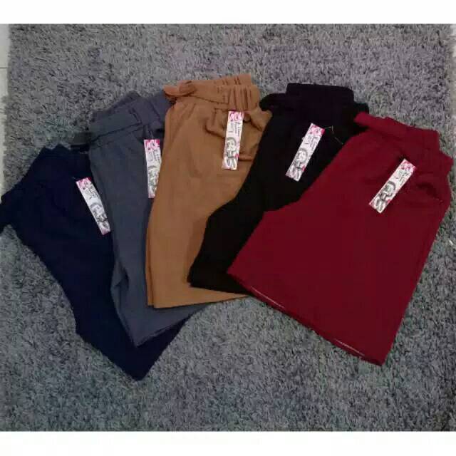 

HOTPANTS PITA POLOS