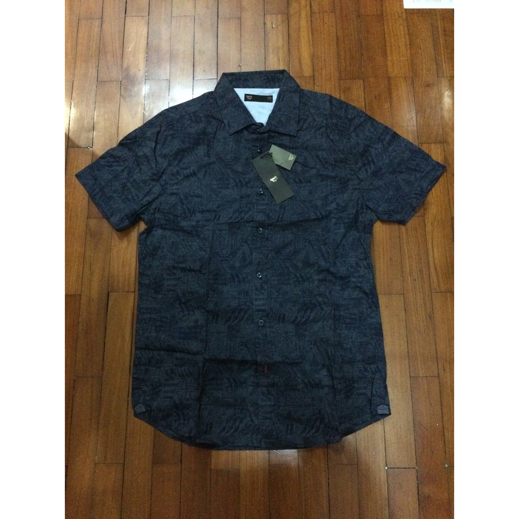 Kemeja Merk MENS TOP. Original. Size S. Baru dan Lengkap Dengan Tag.