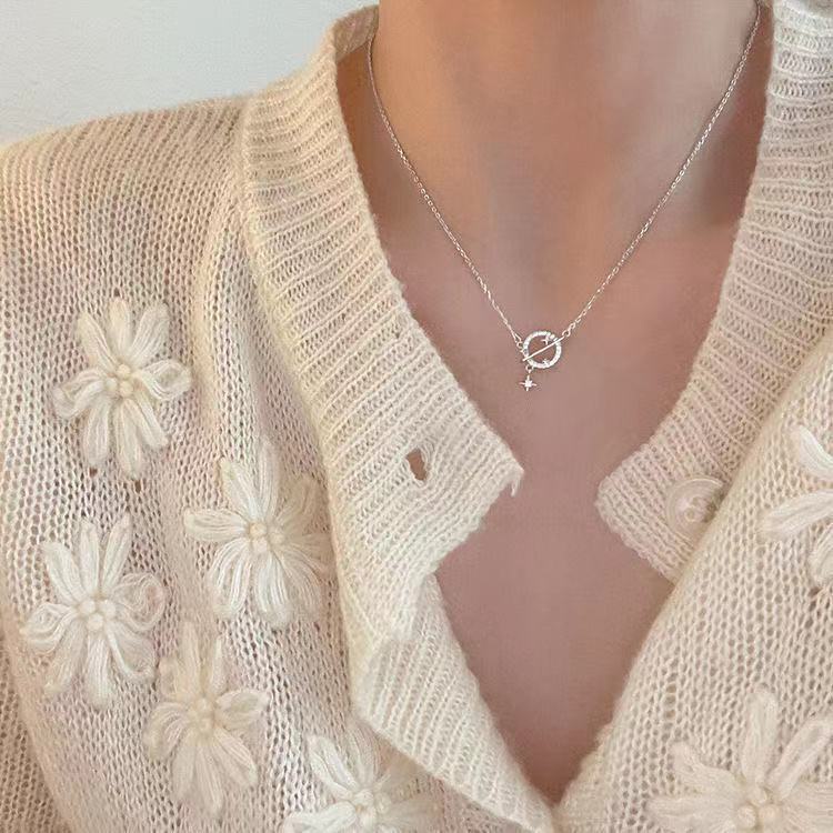 Kalung Rantai Dengan Liontin Bentuk Planet Aksen Berlian Gaya Vintage Korea Untuk Wanita