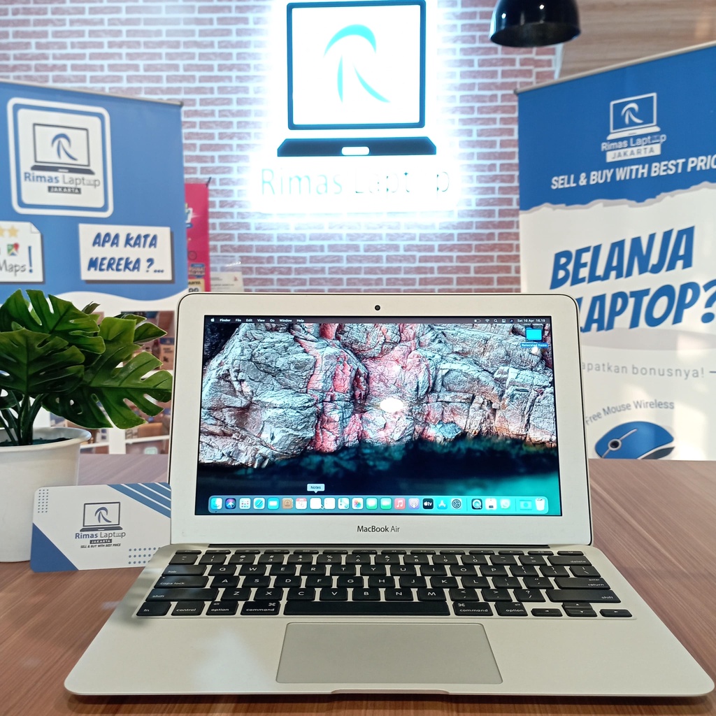 Macbook Air Ram 4GB 128GB SSD Second Bekas
