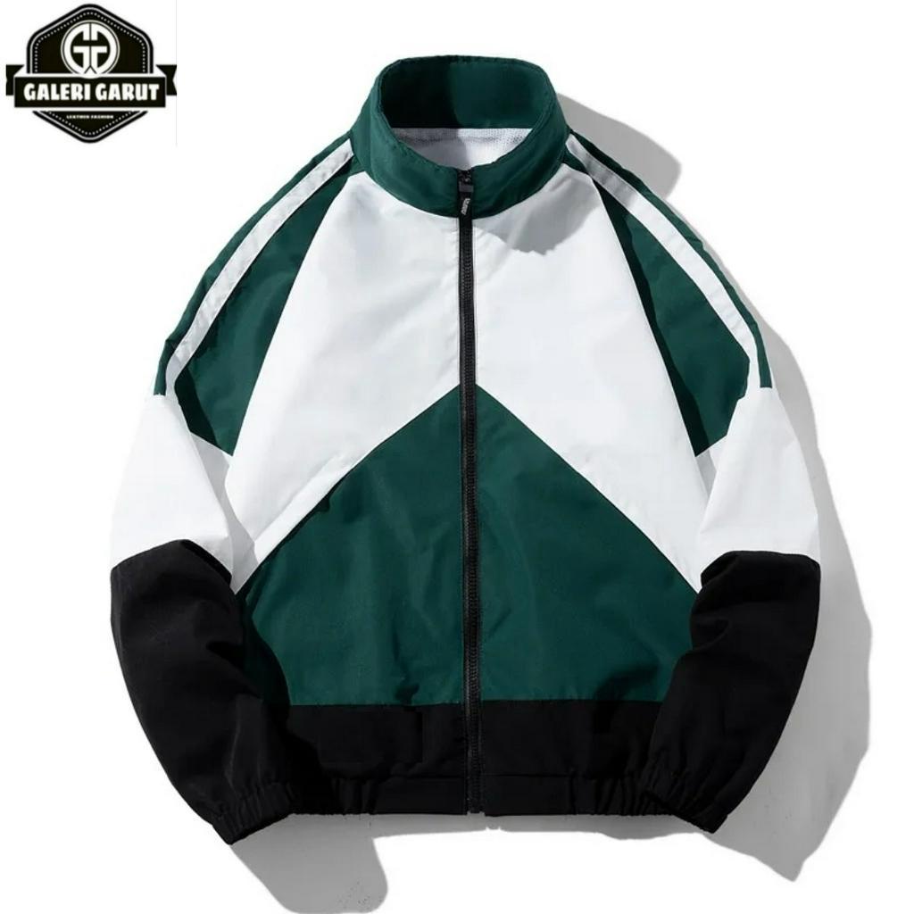 JAKET VARSITY PRIA BOMBER JACKET WATERPROOF