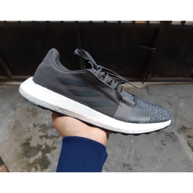 Adidas Senseboost Go Grey Dijamin Original Sepatu olahraga gym fitness joging sepatu lari