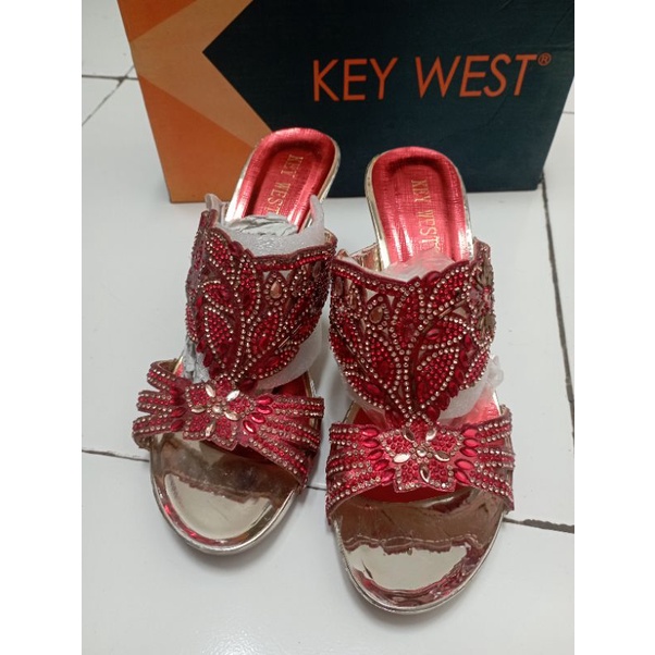 SANDAL PESTA HEELS BESI KEY WEST