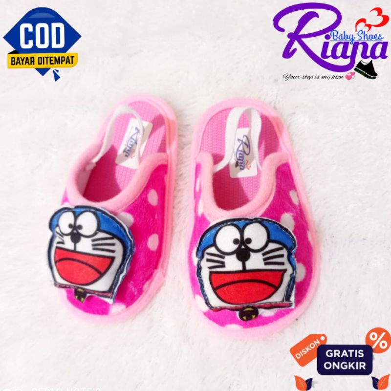 Sandal bayi sandal Bapau Boneka Doraemon usia 6-18 Bulan