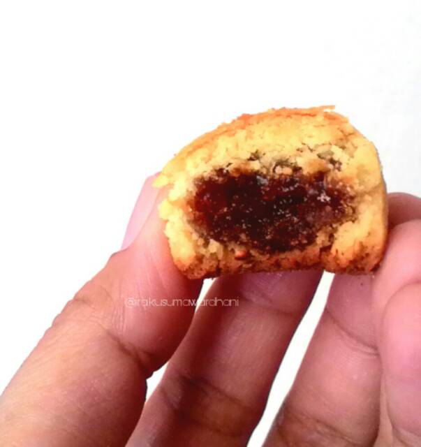 

RB22 Selai Nastar Best Seller 1Kg / Feezalicious