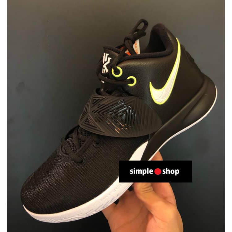 sepatu kyrie flytrap