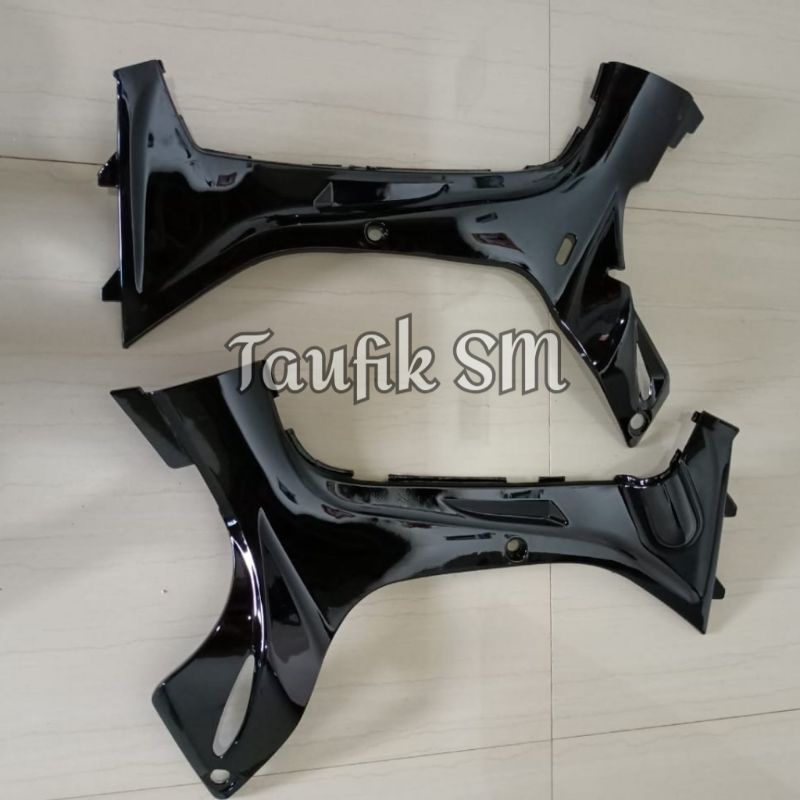 KAP COVER SAYAP DALAM MOTOR F1ZR VEGA R LAMA WARNA HITAM