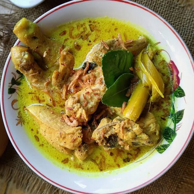 

Ayam Opor