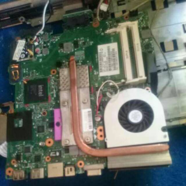 Motherboard + fan, processor, compaq 420