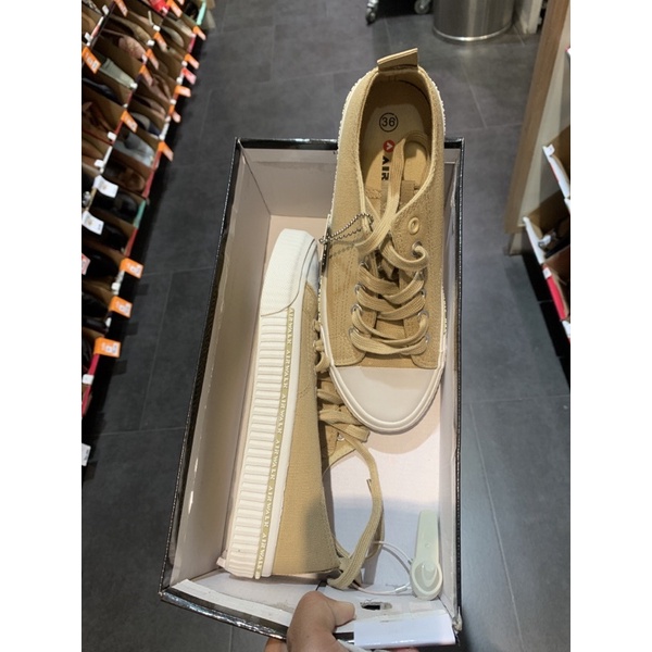 Airwalk jamie Beige payless sneaker
