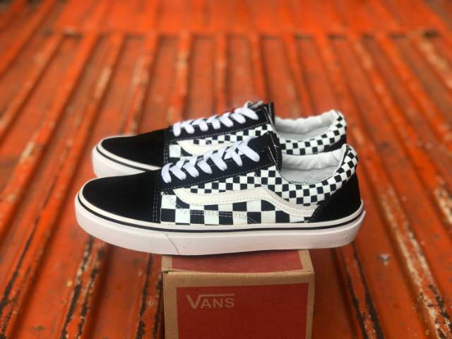 SEPATU WOLF X VANS AUTHENTIC FULL BLACK HITAM POLOS WHITE PUTIH OLDSKOOL ERA SK8-Hi Slipon Checkerboard