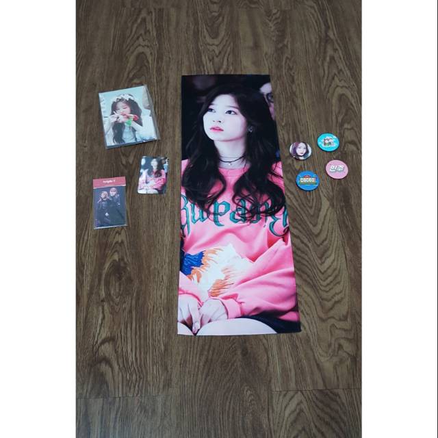 KIM MINJU IZ*ONE IZONE SLOGAN
