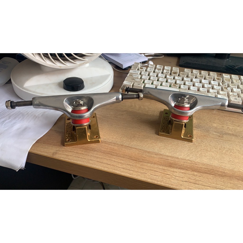 2 Pcs Truk SKATEBOARD HOWLLOW Warna Silver / GOLD Ukuran 139MM / 5.25INCH