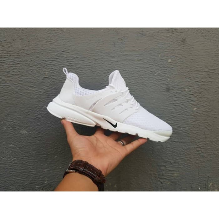 most comfortable red pumps