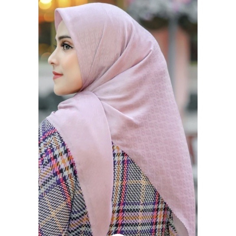 PRELOVED Tapis embossed orchid hazel buttoncarves