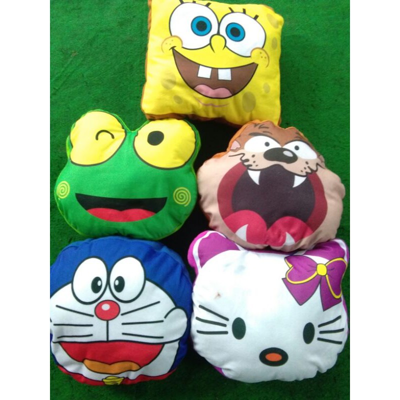 bantal karakter