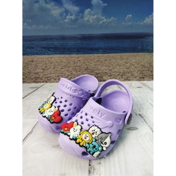 Sandal Baim Duluxe Motif BTS