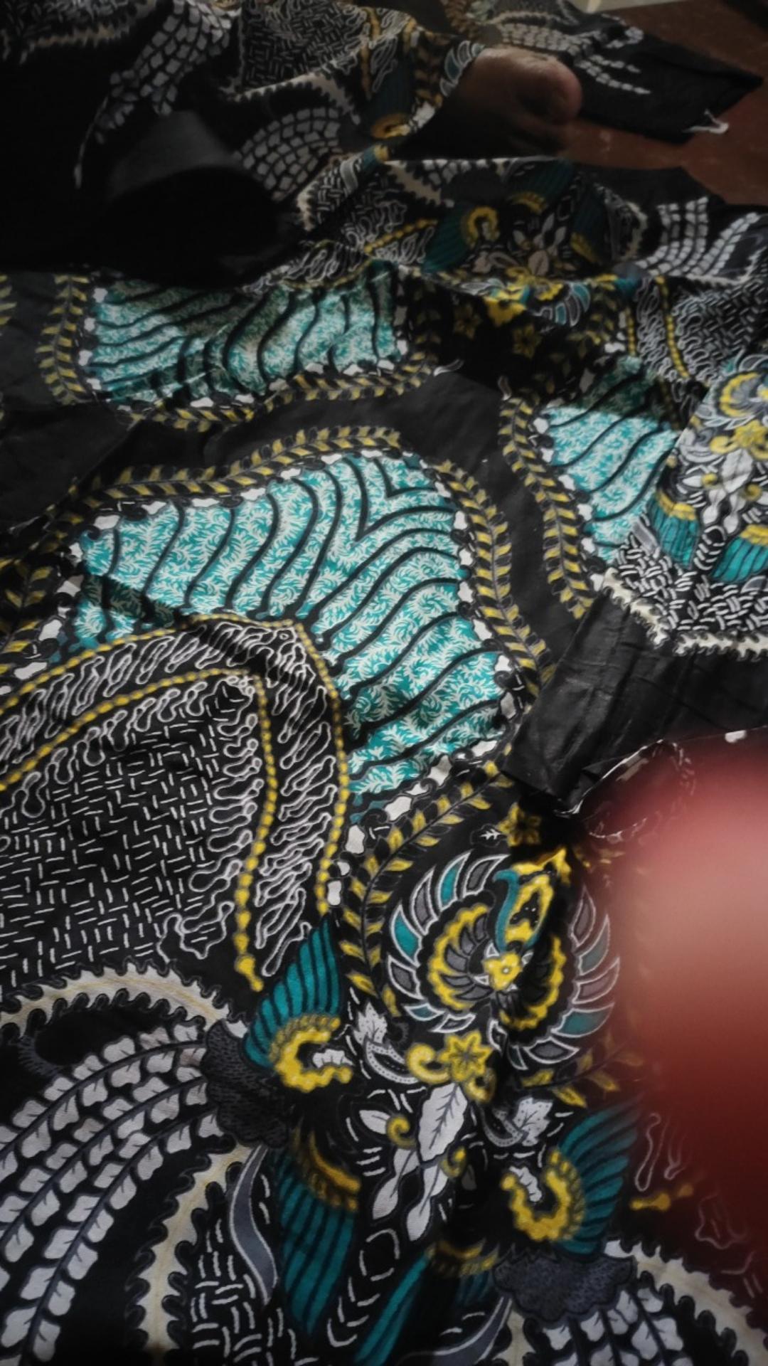 Maura Couple - Sania Ruffle Batik Couple Ori Ndoro Jowi Garansi Termurah Shopee -  Batik Modern Solo