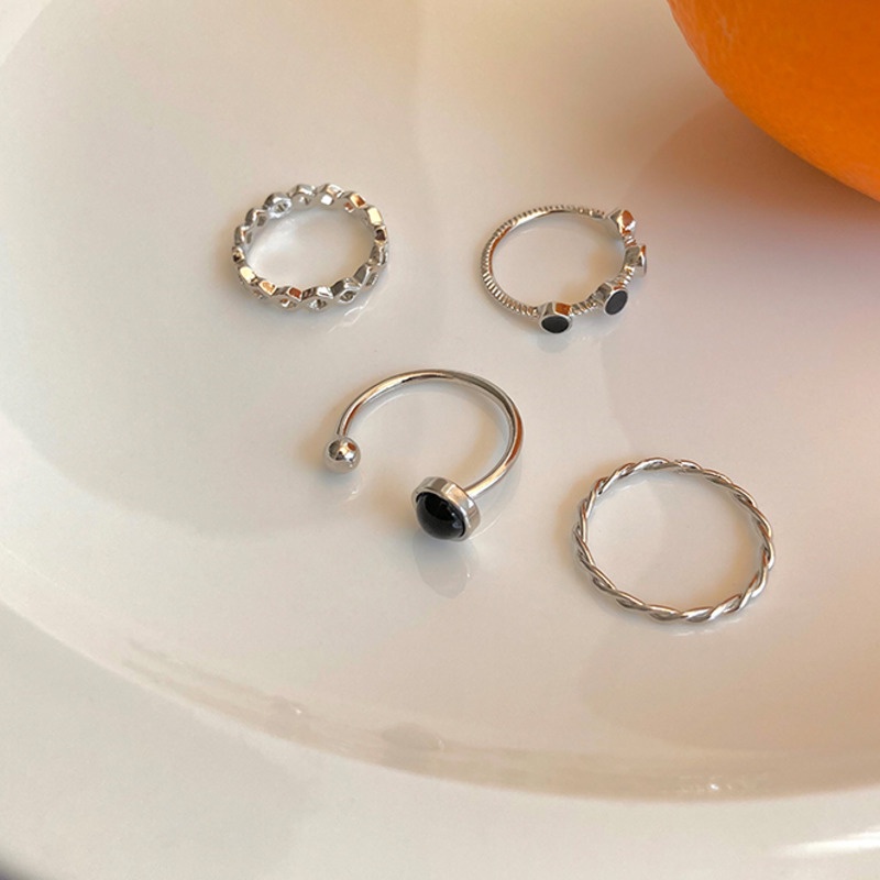 Set Cincin Aneka Bentuk Untuk Wanita
