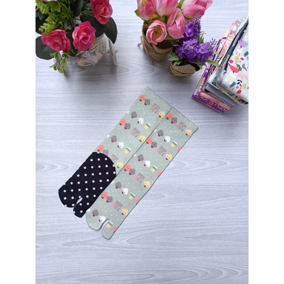 KAOS KAKI PRINTING MUSLIMAH DEWASA VERSI TELAPAK HITAM / KAOS KAKI JEMPOL PRINTING KAOS KAKI MUSLIMAH MOTIF-5