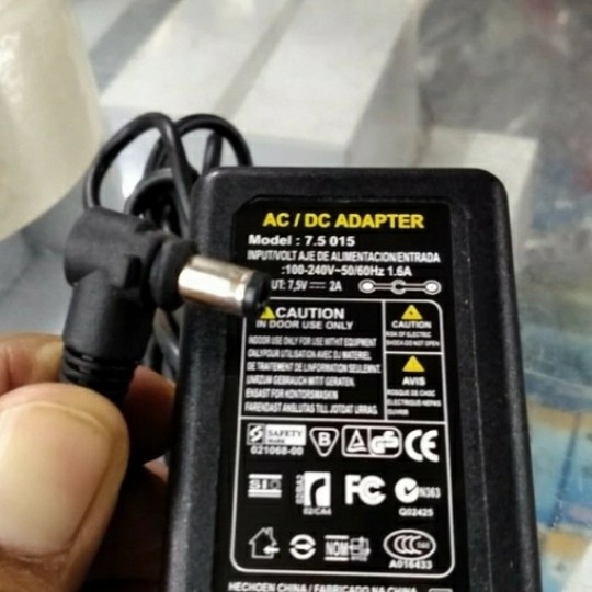 Adaptor 7,5 volt Kualitas Bagus