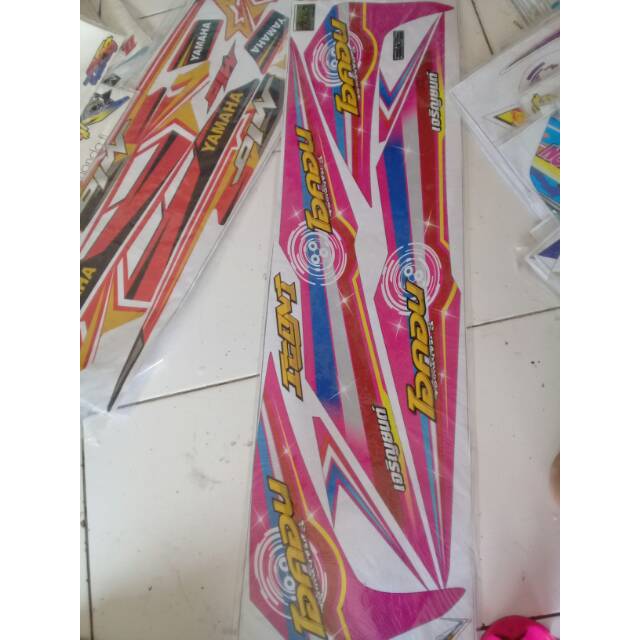 Striping variasi lis stiker motor beat f1 new / stret