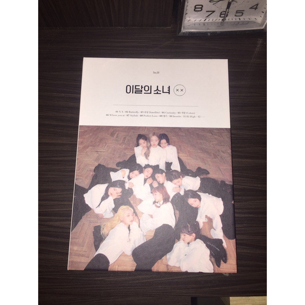 Album LOONA XX Limited B