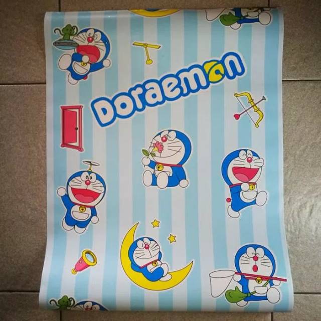 Wallpaper stiker dinding motif kartun doraemon garis