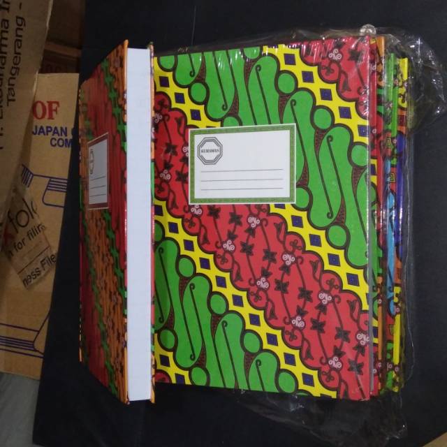 

Buku HardCover Kuramas Quarto 200