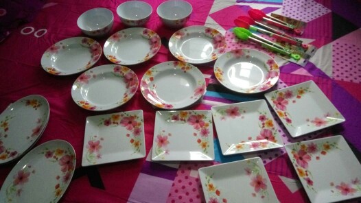 Piring Makan Bulat, Kotak ,oval Dan Mangkok Sweet Flora /hrg Per-bj