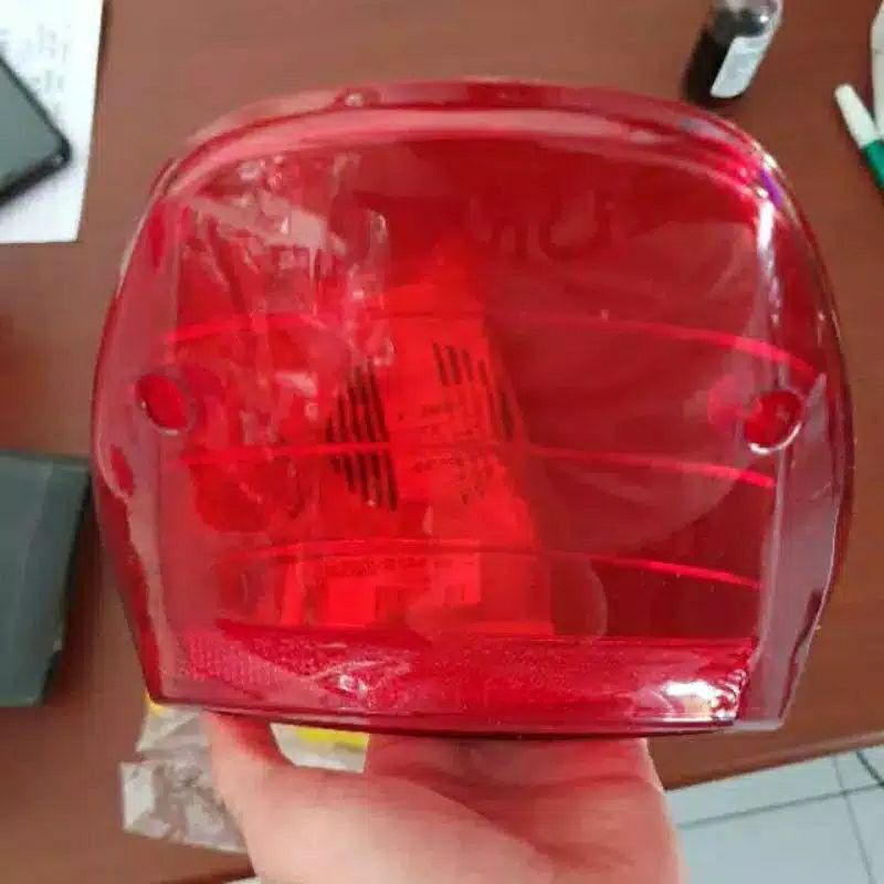 0Mika kaca lampu Stoplamp belakang Verza / Megapro Primus 2006