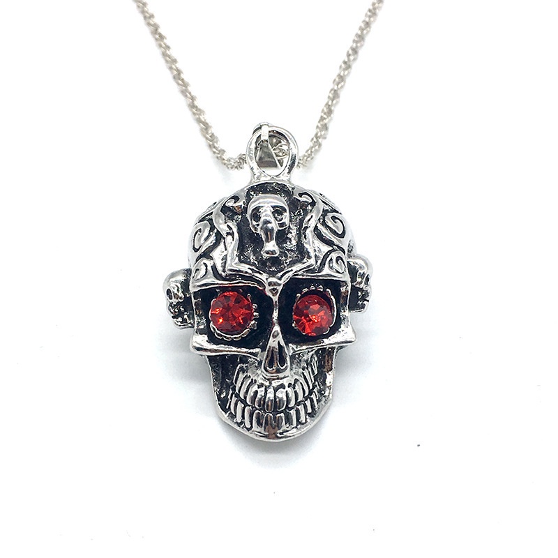 Kalung Rantai Panjang Liontin Tengkorak Mata Merah Bahan titanium steel Gaya hip hop Untuk Pria