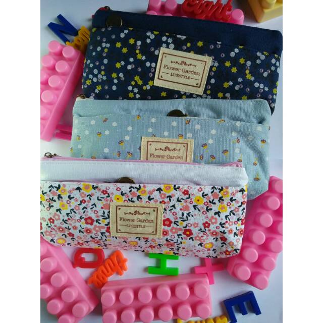 

Kotak pensil flower garden