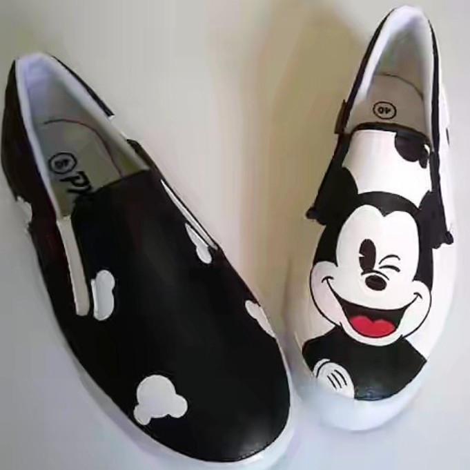 

SEPATU LUKIS BEBAS DESAIN CUSTOM NAMA GAMBAR KUALITAS RAPI CEPAT 146