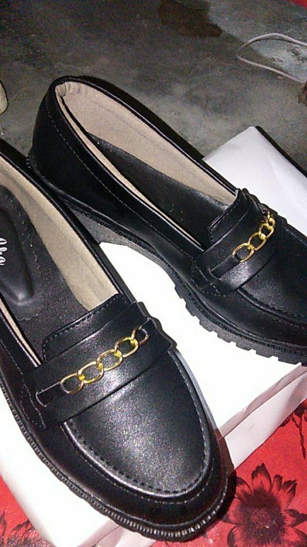 Arskaprojects Sepatu Wanita Handmade Cello Black.