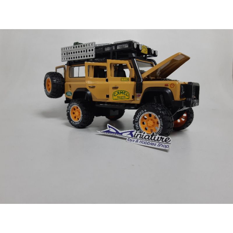 Diecast Miniatur Replika Mobil Mainan Kado Anak Land Rover Defender Long Camel Thropy Offroad Newao 