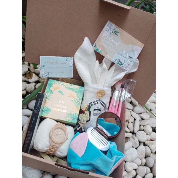 

Hampers Special for Kak Ayu