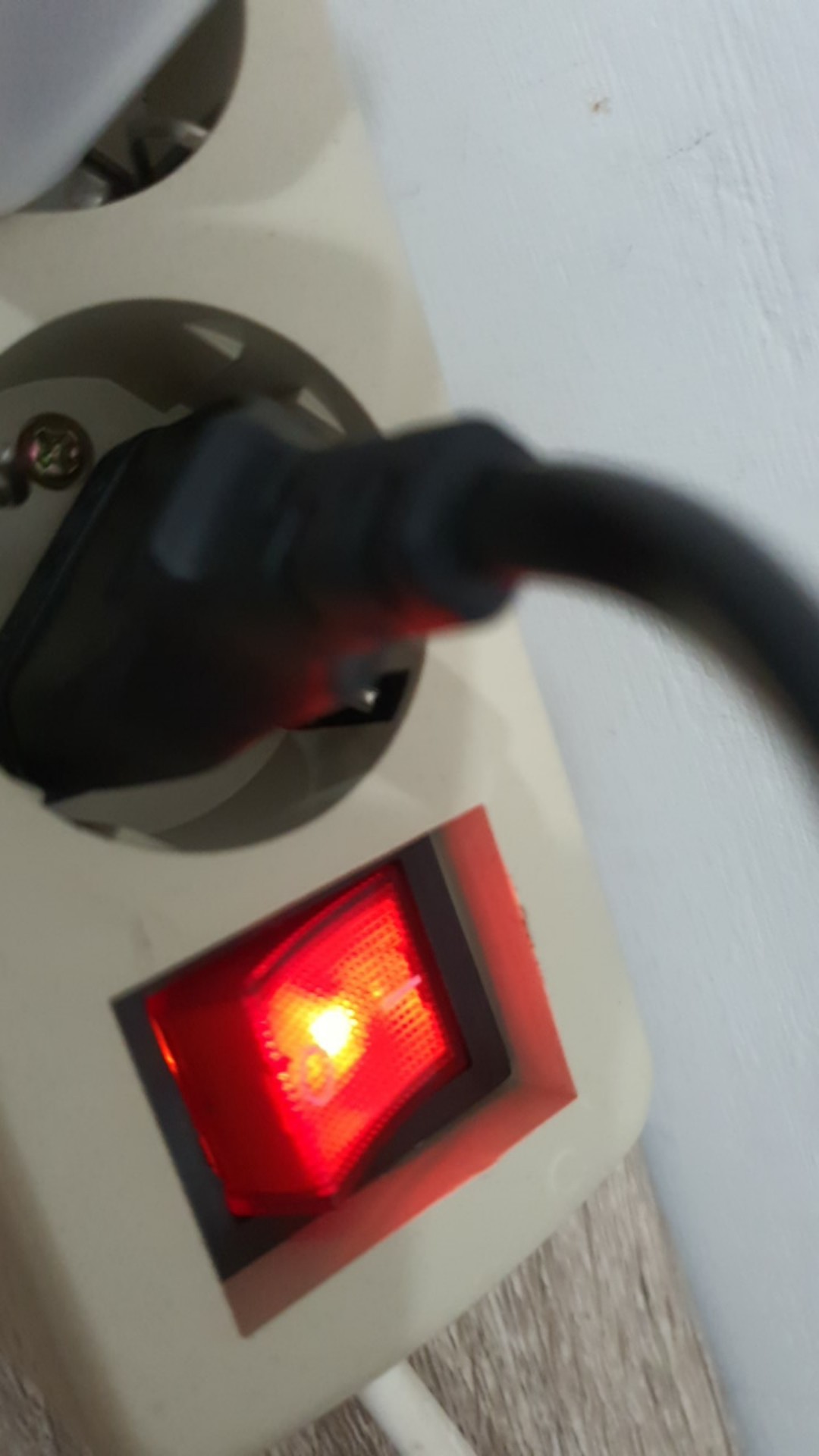 Fitting Colok Lampu Tidur Bohlam / Led Saklar Switch On Off Fitting Model L Dengan Switch On Off