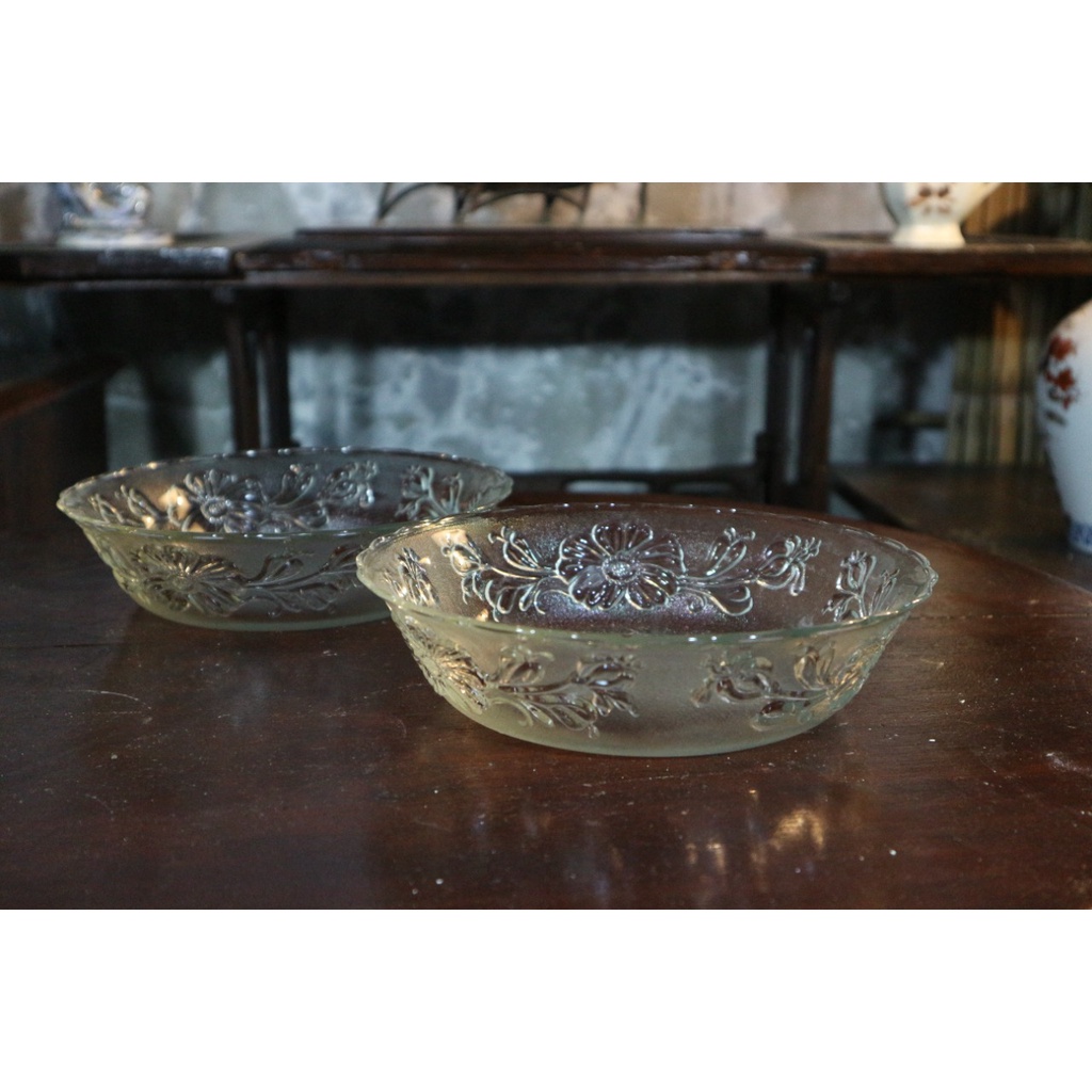Mangkok Kaca Motif Bunga Lawas