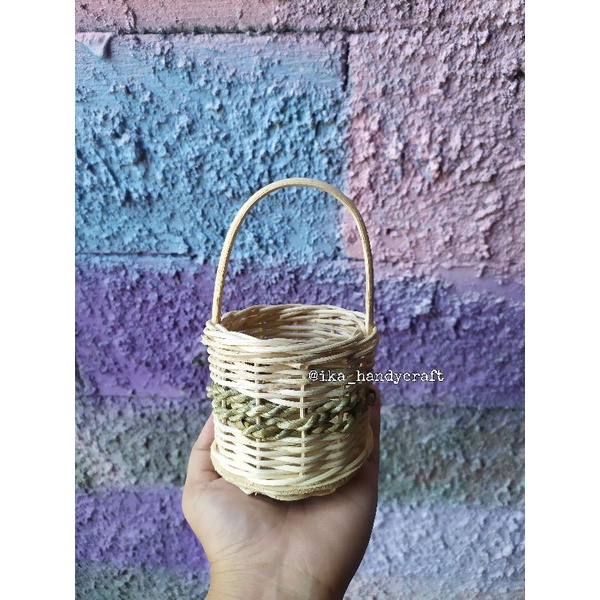 Keranjang Bulat Tangkai Tengah Sigres Mini Keranjang Souvenir Rotan Keranjang Dalam Hantaran / Seser